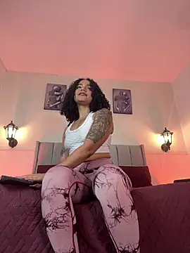 Samara Hadi  online show from February 2026 08:26:01 PM