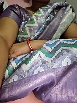 indianhotwife639 online show from April 2026 04:37:01 PM