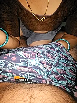 indianhotwife639 online show from October 2025 10:10:02 PM