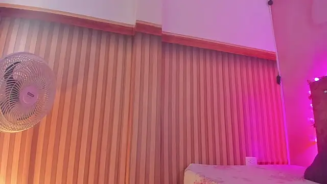 Mila grace  online show from April 2026 06:34:02 PM