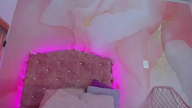 Mila grace  online show from October 2025 06:37:01 PM