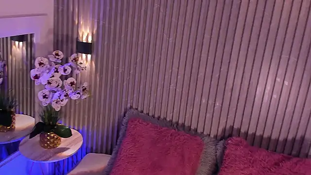 MaddyGray  online show from February 2026 07:13:01 PM