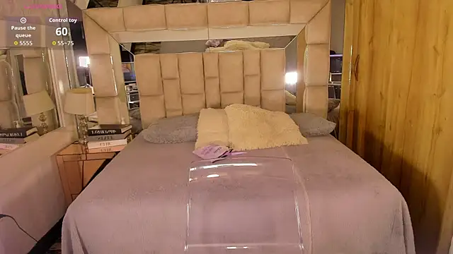 MaddyGray  online show from April 2026 07:08:02 PM