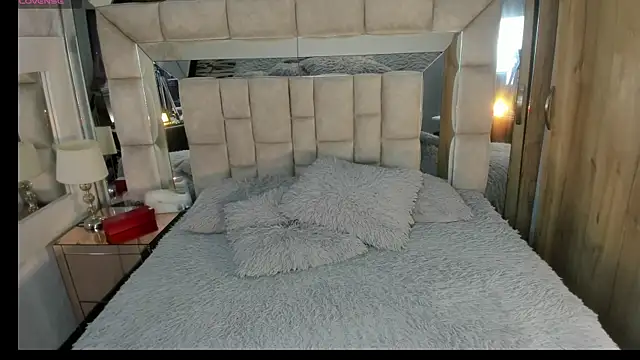 Snapshot of MaddyGray_ chatting on November 2025 07:07:01 PM MaddyGray online show from November 2025 07:07:01 PM