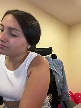 Alyha Cortes online show from April 2026 01:39:01 PM