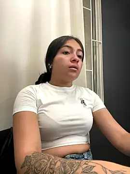 Snapshot of Alyha_Cortes chatting on September 2025 01:39:01 PM Alyha Cortes online show from September 2025 01:39:01 PM