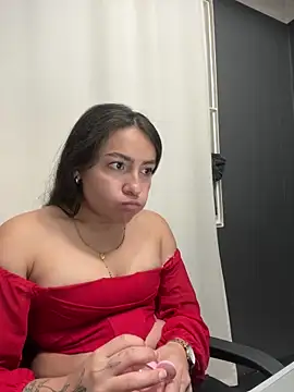 Alyha Cortes online show from December 2025 01:11:02 PM