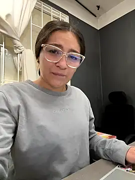 Alyha Cortes online show from January 2026 01:04:04 PM