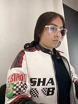 Alyha Cortes online show from October 2025 03:28:01 AM