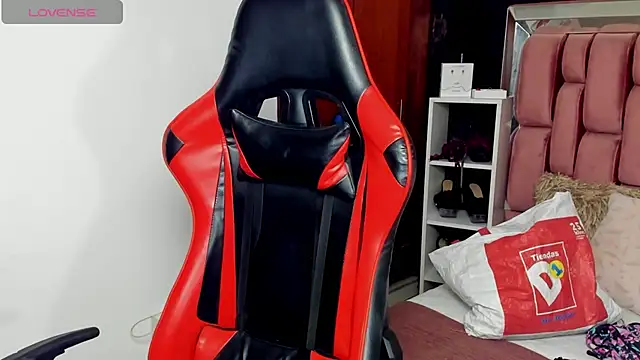 Snapshot of sara_slut21 chatting on March 2025 11:04:02 PM sara slut21 online show from March 2025 11:04:02 PM