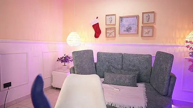 Snapshot of LoonaNyx chatting on November 2025 11:32:02 AM LoonaNyx online show from November 2025 11:32:02 AM