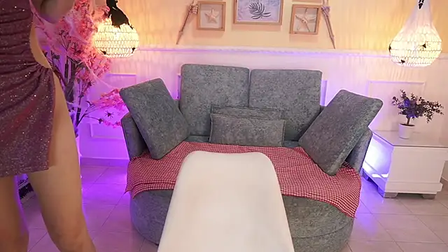LoonaNyx online show from October 2025 04:37:01 PM