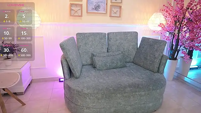 LoonaNyx online show from September 2025 11:32:01 AM