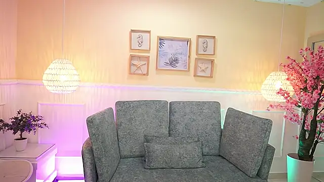 Snapshot of LoonaNyx chatting on September 2025 11:36:01 AM LoonaNyx online show from September 2025 11:36:01 AM