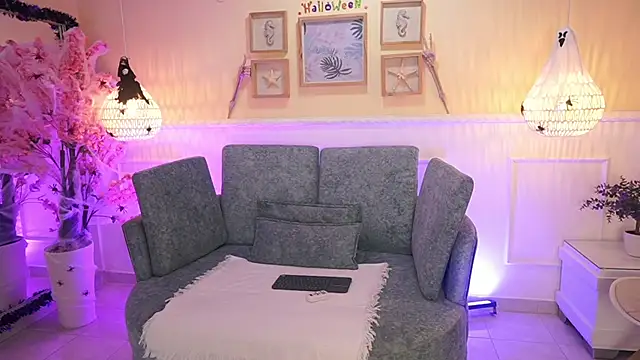 LoonaNyx online show from October 2025 11:33:02 AM