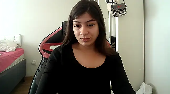 Becca B online show from October 2025 03:19:02 PM