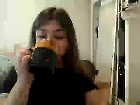 Snapshot of Becca_B chatting on May 2026 03:05:01 PM Becca B online show from May 2026 03:05:01 PM