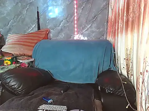 ZARIA-VIXEN online show from October 2025 09:58:01 PM