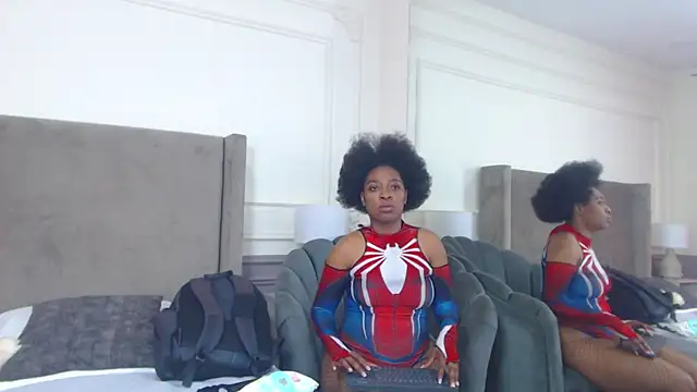 NatashaSilver online show from November 2025 01:05:02 PM