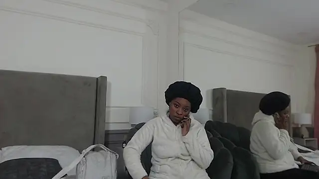 NatashaSilver online show from November 2025 01:01:01 PM