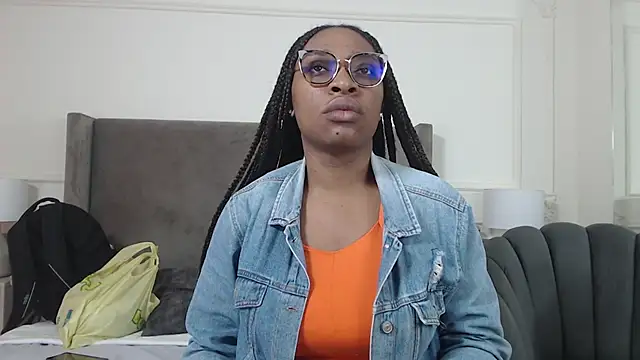 NatashaSilver online show from October 2025 01:02:01 PM