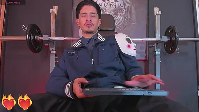 Snapshot of DimitriDeluxe chatting on November 2025 08:14:02 PM DimitriDeluxe online show from November 2025 08:14:02 PM