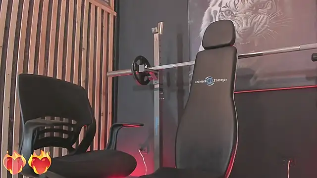 Snapshot of DimitriDeluxe chatting on October 2025 08:08:01 PM DimitriDeluxe online show from October 2025 08:08:01 PM