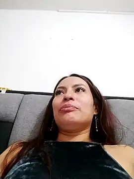 Adarha Ramirez online show from December 2025 01:44:01 AM