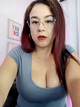 Snapshot of kim7_ chatting on July 2026 01:30:02 PM kim7 online show from July 2026 01:30:02 PM