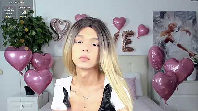 MadonnaRossi online show from February 2026 05:46:01 PM