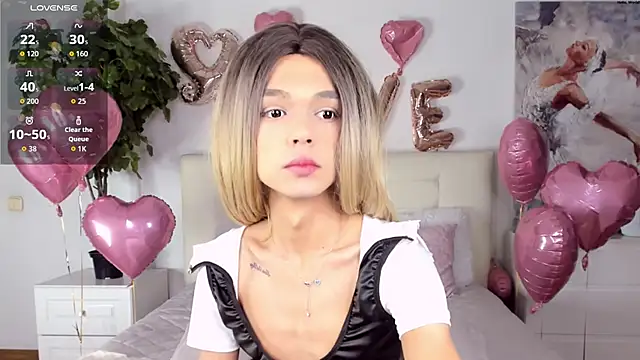 MadonnaRossi online show from February 2026 08:41:01 PM