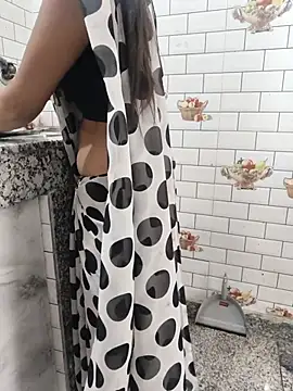 Shalu G online show from May 2026 02:52:02 AM