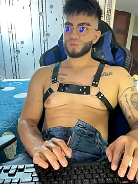 Snapshot of King_Draven3 chatting on December 2025 07:35:01 PM King Draven3 online show from December 2025 07:35:01 PM