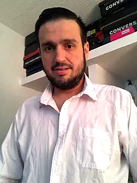 Alexitho25 online show from November 2025 10:04:01 PM