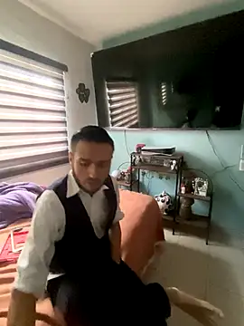 Alexitho25 online show from October 2025 10:32:01 PM