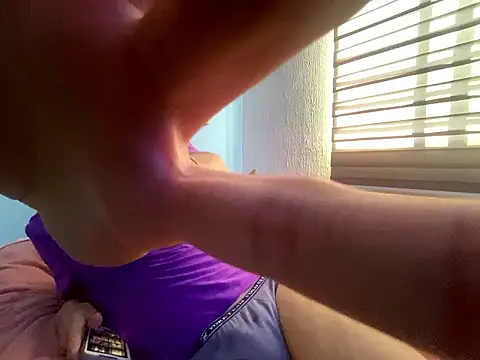 Alexitho25 online show from October 2025 09:05:01 PM