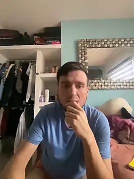 Alexitho25 online show from November 2025 10:21:02 PM