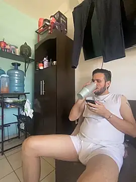 Alexitho25 online show from June 2026 07:40:02 PM