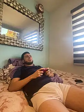 Alexitho25 online show from May 2026 08:46:01 PM