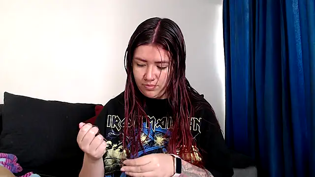 evilheart 69 online show from November 2025 02:40:01 PM