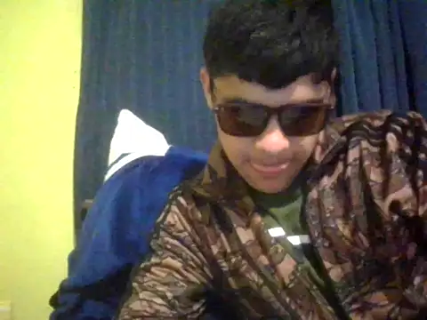 juanfritaa21 online show from September 2025 01:44:01 AM