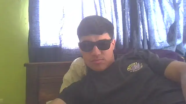 juanfritaa21 online show from November 2025 08:20:01 PM