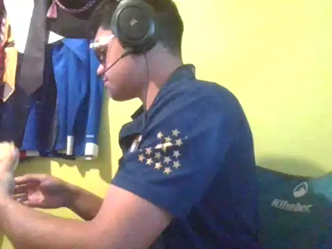 juanfritaa21 online show from September 2025 09:44:02 PM