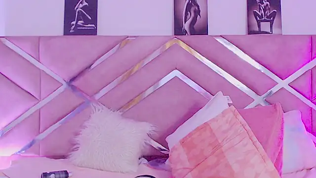 sofia 07 online show from December 2025 07:34:02 PM