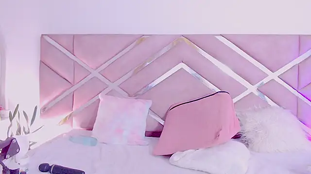 sofia 07 online show from February 2026 07:25:01 PM