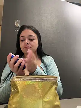 Emily Rivers  online show from November 2025 01:15:01 PM