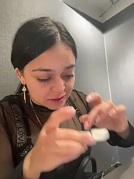 Emily Rivers  online show from November 2025 01:21:02 PM