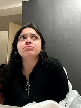 Emily Rivers  online show from November 2025 01:00:02 PM