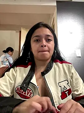 Emily Rivers  online show from October 2025 01:12:02 PM