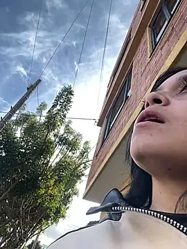 Emily Rivers  online show from October 2025 01:04:02 PM